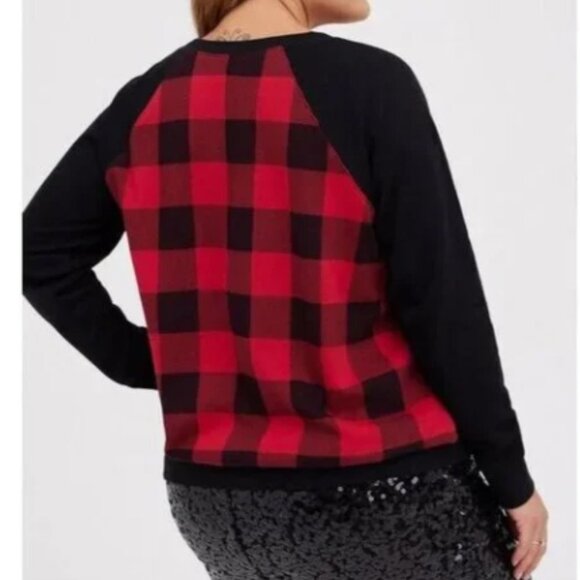 Torrid Classic Fit Cozy Fleece Crewneck Raglan Sweatshirt in Buffalo Plaid - Picture 2 of 8